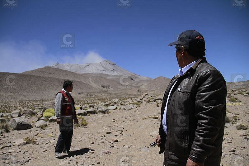 Fumarolas del volcán Ubinas llegan a los anexos del distrito San Juan de Tarucani. (Foto: GEC)