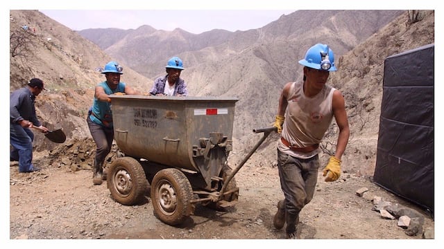 Gobierno formalizó a 336 mineros de Arequipa