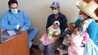 Bebés trillizos de 5 meses son los primeros pacientes atendidos de manera virtual en Cajamarca