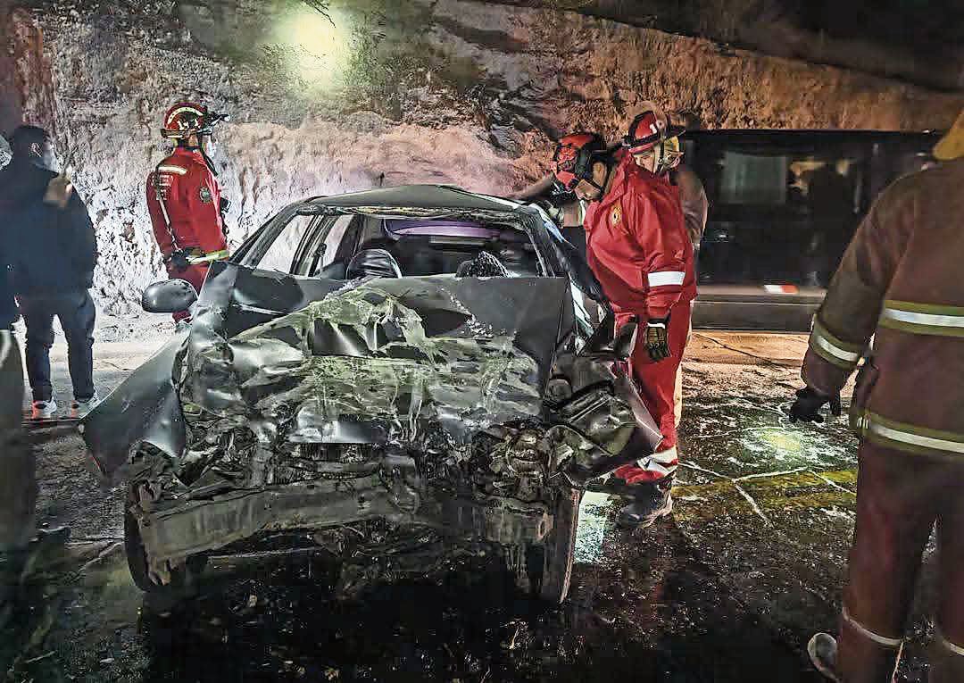Los cuerpos furon trasladados a la morgue (Foto: Compañía de Bomberos)