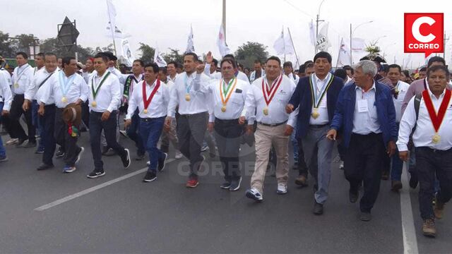 La ‘Marcha del Bicentenario’ llega a Lima y se dirige al Congreso de la República