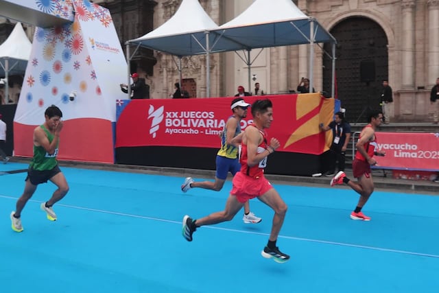 José Jerí inicia la maratón 42K de los Juegos Bolivarianos. (Foto: Jesús Saucedo / GEC)