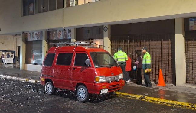 Detonan explosivo en oficina comercial del Cercado de Arequipa. Foto: GEC.