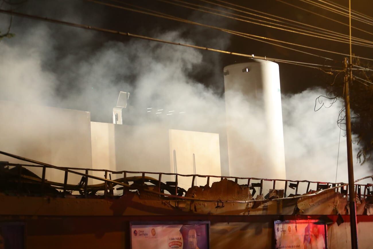 Clínica San Pablo de Surco tras incendio. FOTO: Jesús Saucedo@photo.gec