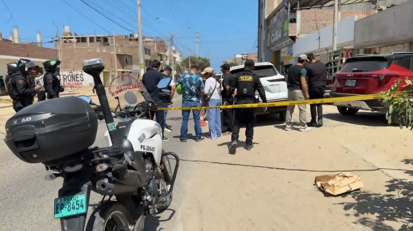 De acuerdo a versión de testigos, sujetos armados abrieron fuego contra el militante del partido político Progresemos, Jorge Alcalde Alfaro, cuando subía a su camioneta.