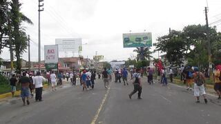 Iquitos: Batalla campal en Municipalidad de San Juan