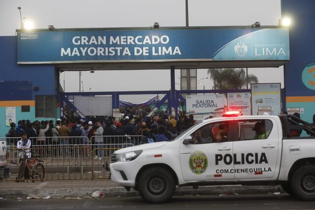 Exteriores del mercado mayorista de Lima. Comerciantes acatando paro por 48 horas. Foto: Piko Tamashiro/GEC