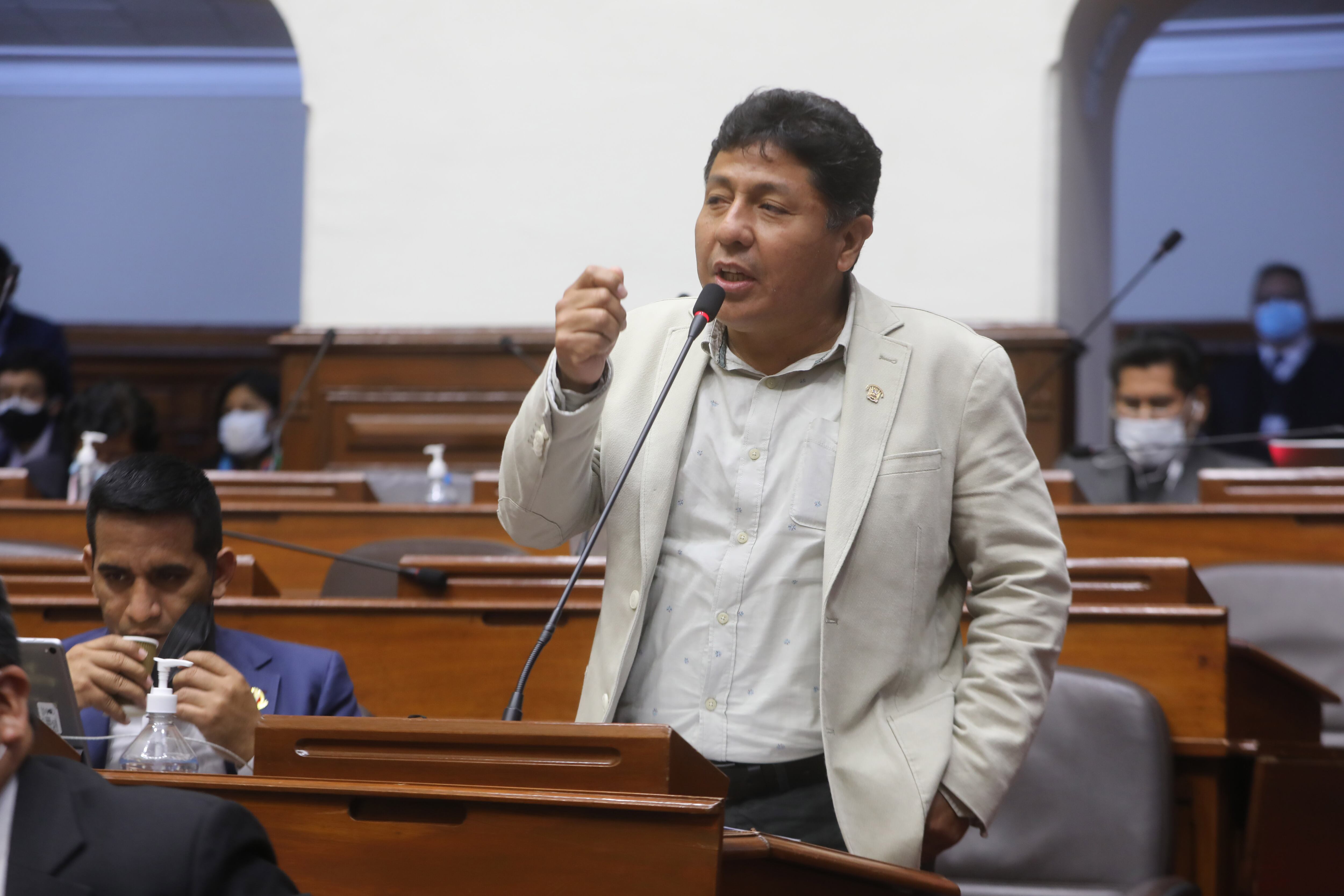 La Representación Nacional debate sobre la moción de interpelación al ministro de Trabajo, Iber Maraví.