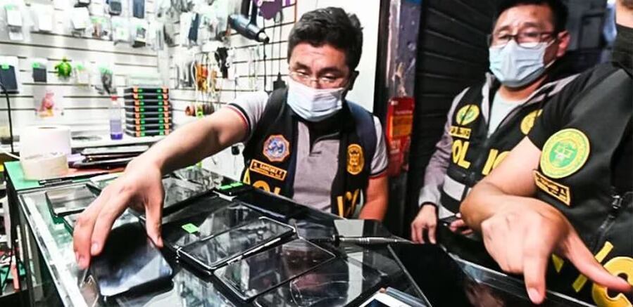 El penalista Francisco Álvarez calificó la medida del Ejecutivo como populista porque no frenaría la delincuencia, más aún en Piura, donde sigue incrementándose. Pidió equipar y distribuir mejor a la Policía. Según Osiptel, la mayor cantidad de robo de celulares se reportan los lunes a las 10 de la mañana