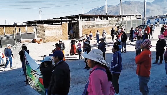 Vecinos molestos con retraso de obra de asfaltado en Arequipa. (Foto: GEC)