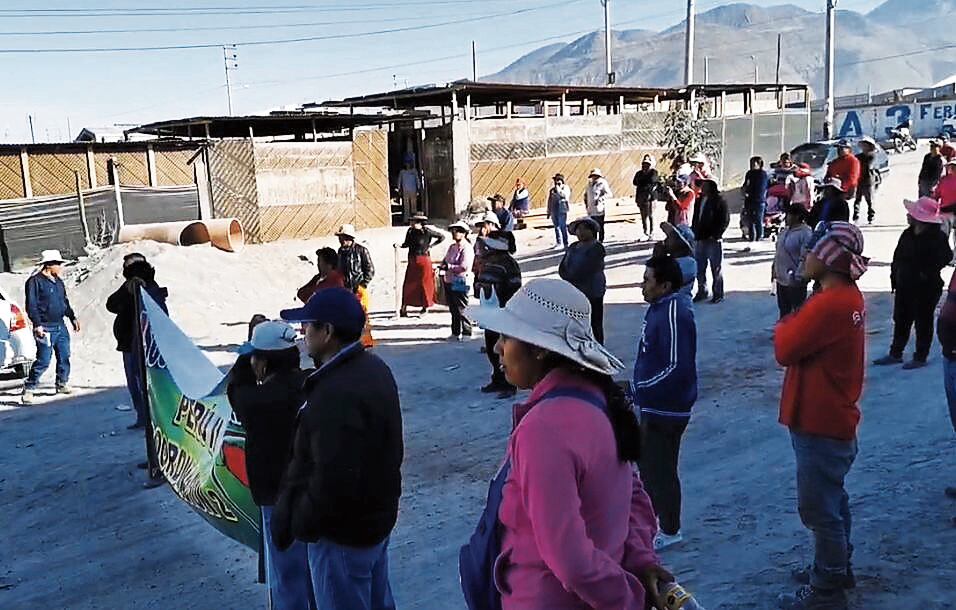 Vecinos molestos con retraso de obra de asfaltado en Arequipa. (Foto: GEC)