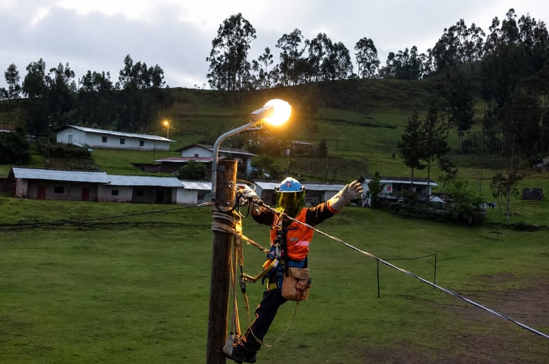 Ica: más de 20% de hogares en zona rural no cuenta con acceso a energía mediante red pública