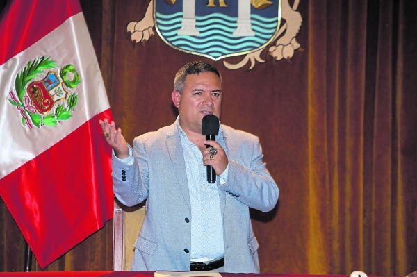 El grupo de profesionales a cargo de este trabajo es liderado por Roberto Gordillo. Según el alcalde Mario Reyna, intervención es clave para garantizar transparencia.