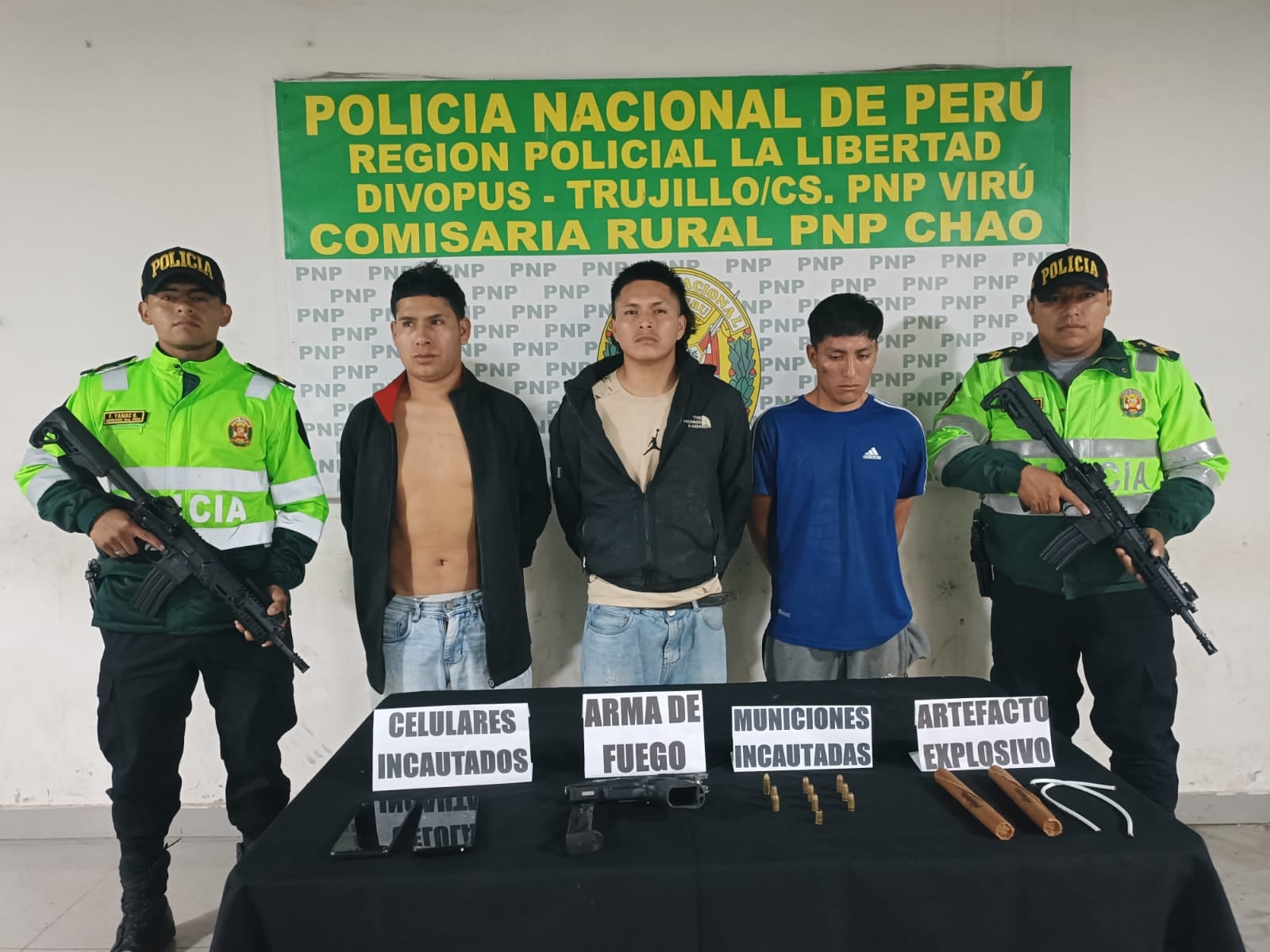 Serían integrantes de la banda “Los pisadores de Chao”. Cayeron luego de realizar disparos.