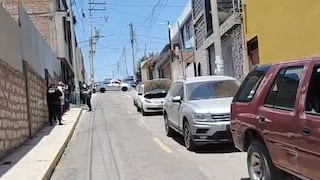 Hallan vehículos robados en taller de Cerro Colorado y detienen a 4 personas