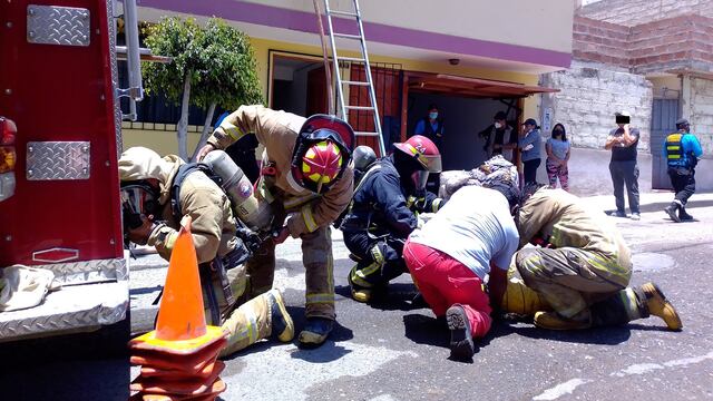 Investigan agresión y acoso a mujeres aspirantes a bomberas