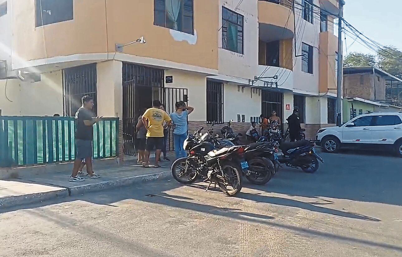 Los comensales del local empezaron a gritar y los delincuentes tuvieron que realizar disparos para amedrentar a la gente