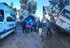 Miniván se despista y queda al borde del abismo en carretera de la sierra de La Libertad (VIDEO)
