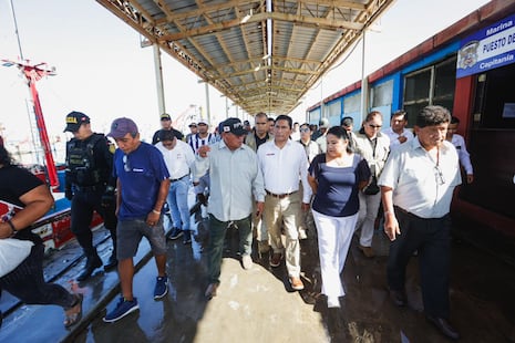 Pisco: Ministro de la Producción constata colapso del muelle en San Andrés