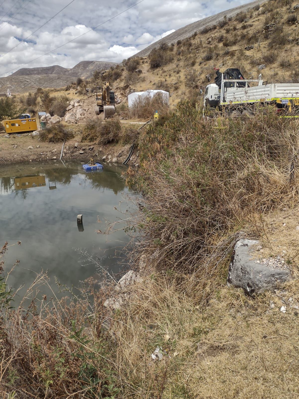 Población espera la pronta reanudación de los trabajos y desaguar las aguas