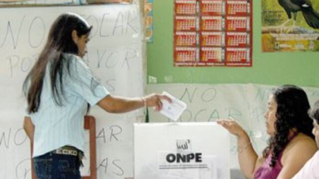 Proponen que miembros de mesa tengan día libre tras consulta de revocatoria