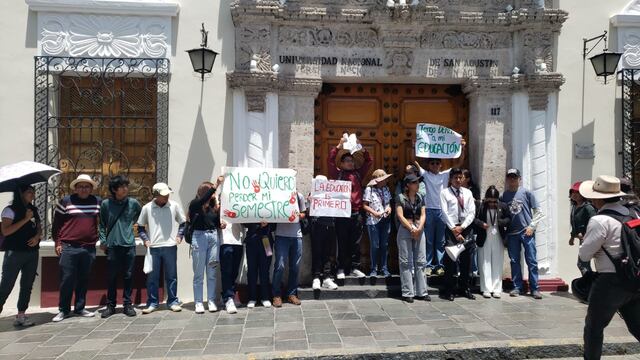Tras semanas de huelga de docentes universitarios en Arequipa, estudiantes piden se retomen las clases (VIDEO)