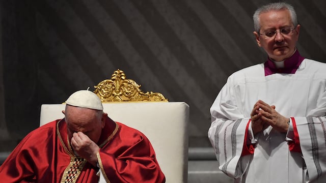 Papa Francisco no acudirá al Coliseo romano para el Vía Crucis debido al “intenso frío”