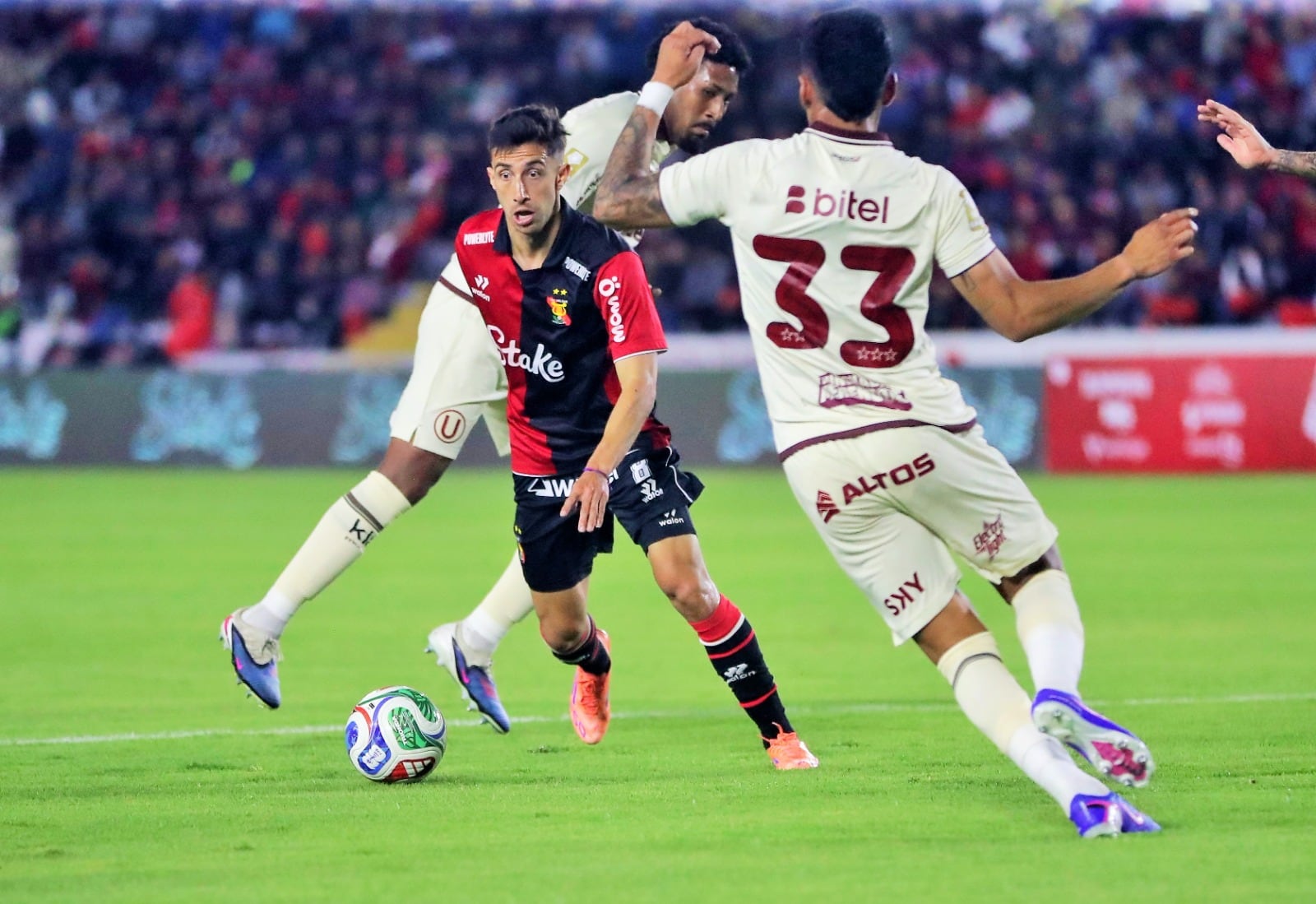 FBC Melgar 2-1 a Universitario, por la fecha 11 del torneo Apertura de la Liga 1 2026. (Foto: Omar Cruz/@photo.gec)