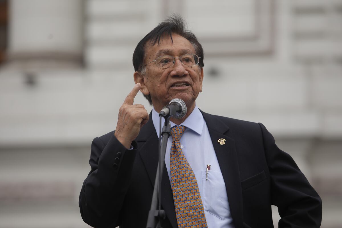 El legislador por Lambayeque y exmagistrado encabeza la Lista 4 para presidir el Congreso y asumir la Presidencia interina tras la censura de José Jerí. (Foto: GEC)