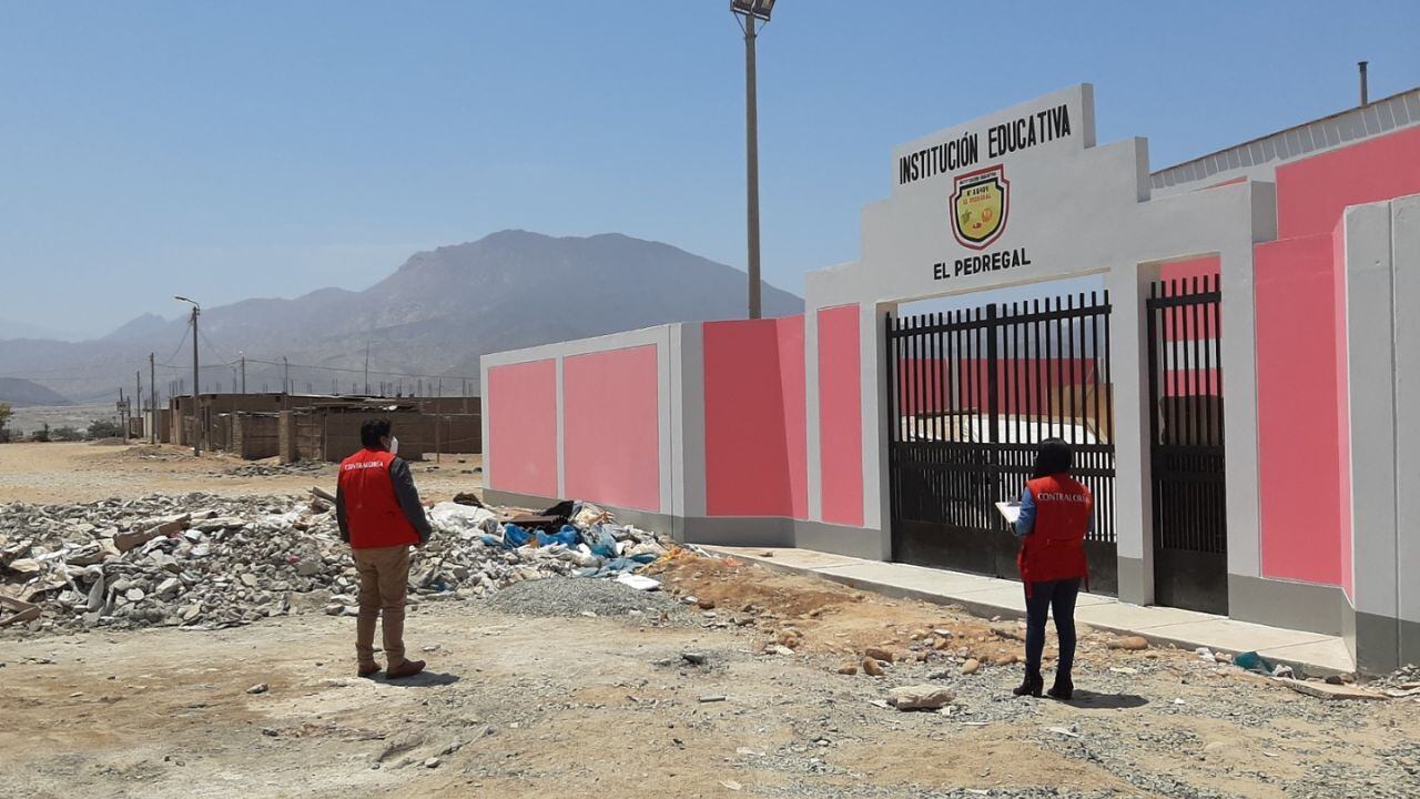 Contraloría descubrió que ingeniero residente participó en otro proyecto durante el tiempo que debía cautelar calidad de trabajos en plantel.