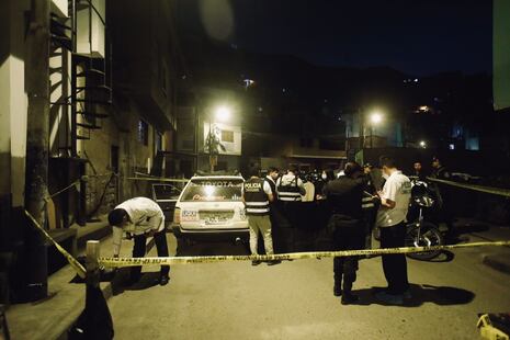 Taxista es asesinado a balazos dentro de su vehículo en el Rímac (GALERÍA)