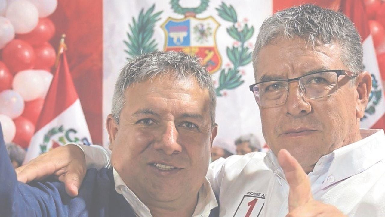 Al igual que su líder Arturo Fernández, el postulante con el número 1, Milton Gamboa, anunció que se retira de los comicios.