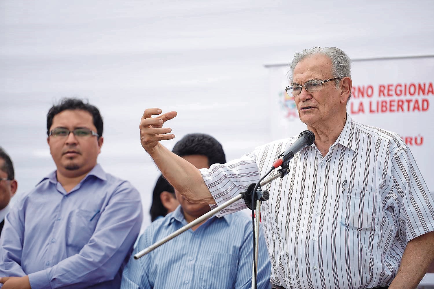 El expresidente regional defendió su postulación al Senado por La Libertad y dijo que confía en que el Jurado Electoral Especial de Trujillo corregirá su postura inicial.