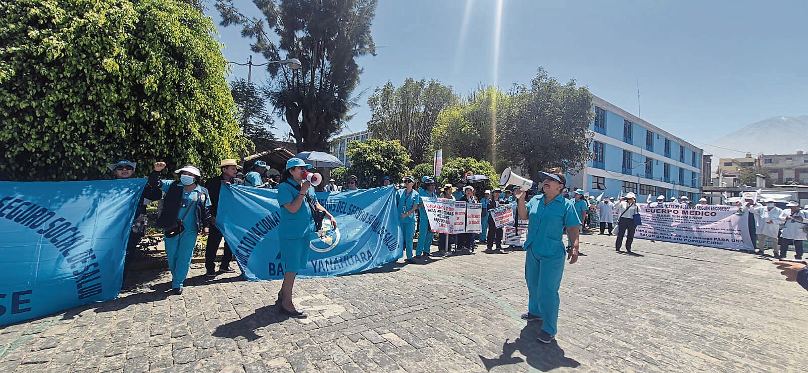 Protesta de trabajadores en EsSalud Arequipa. Foto: GEC.
