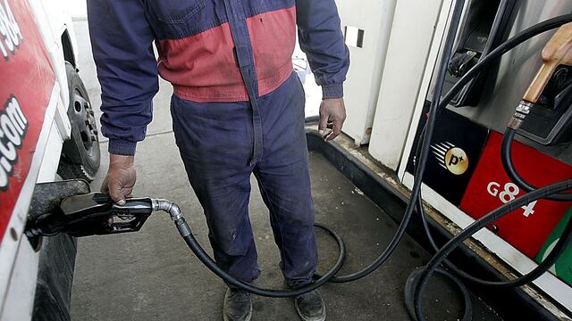 Petroperú y Repsol bajan el precio del diésel en S/ 0.32 por galón