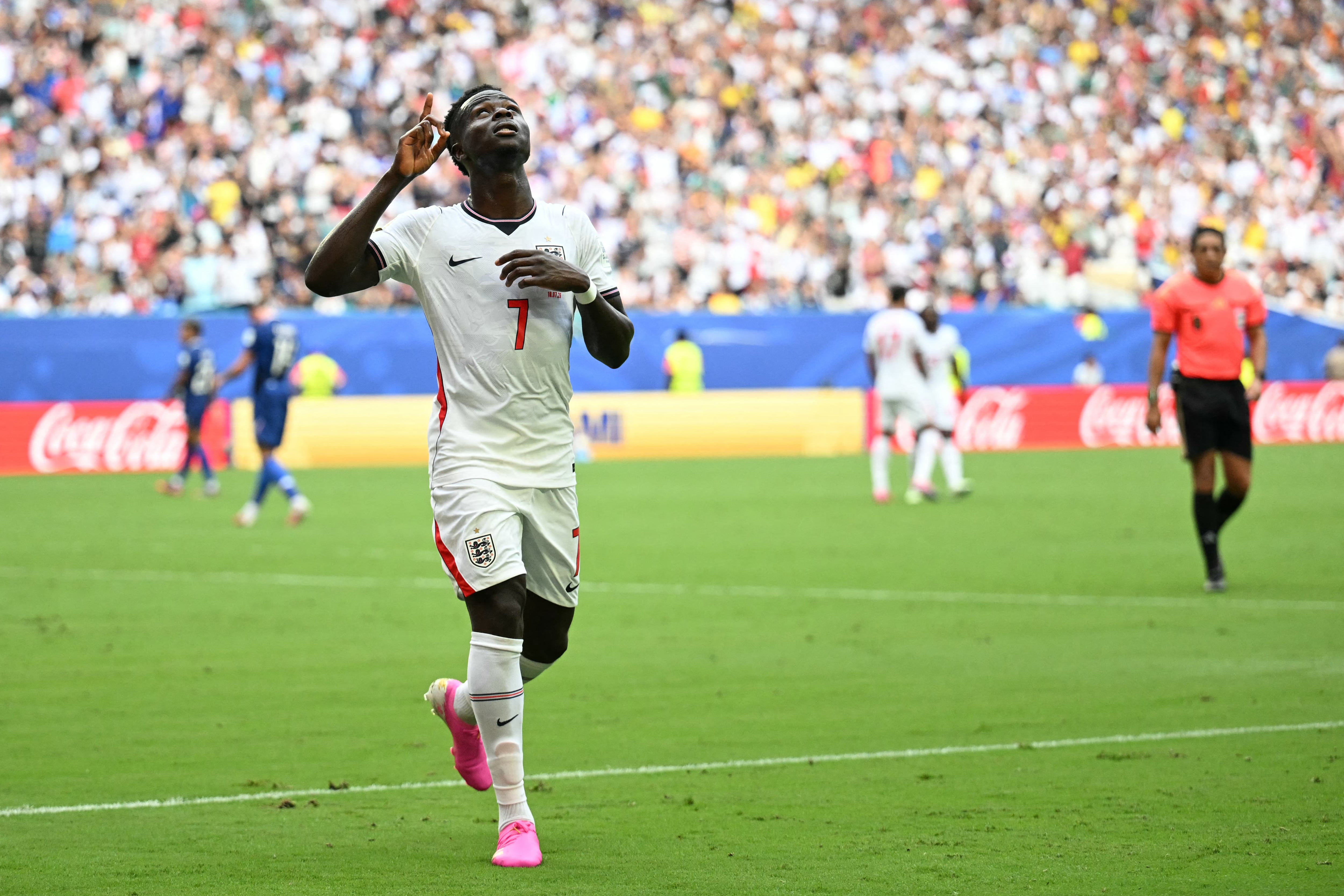 Inglaterra 4-0 Francia, por el tercer lugar del Mundial 2026. El cuarto fue anotado por Bukayo Saka. (Photo by CHANDAN KHANNA / AFP)