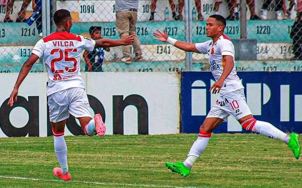 En su debut en el Torneo Apertura jugado en Sullana, los ambos ganan 1-0 a Ayacucho FC..