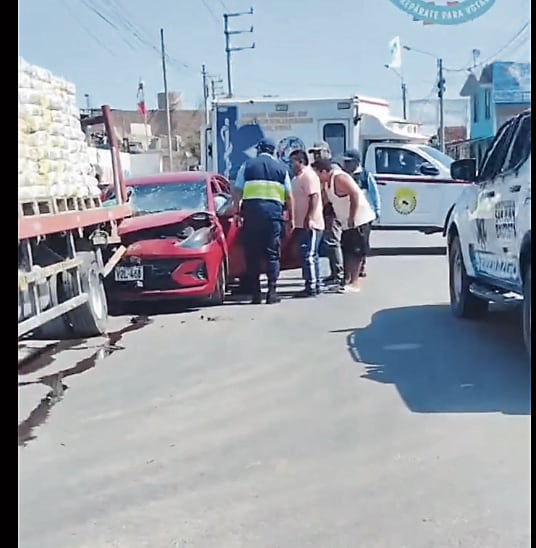 Ica: dos personas resultan gravemente heridas tras accidente vial en San Juan Bautista