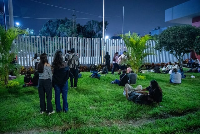 BTS en Lima: cientos de fans disfrutan del segundo concierto desde los exteriores del Estadio San Marcos. (Foto: Fernando Sangama / @photo.gec)