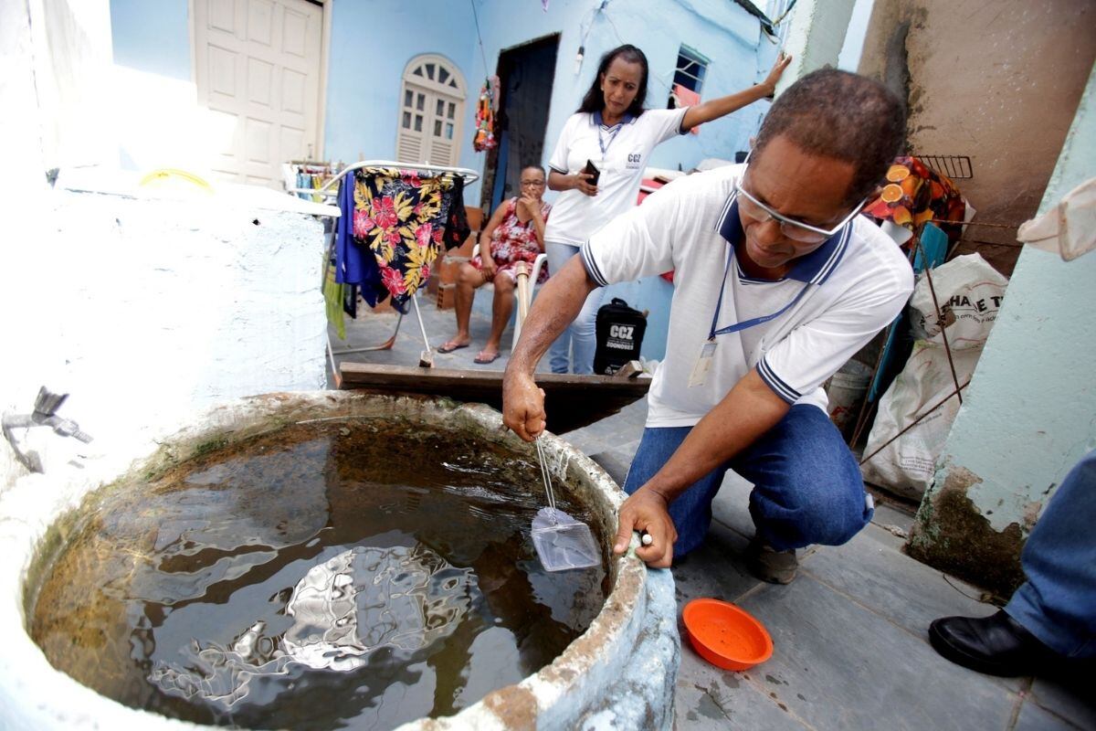 Institución refuerza lucha contra el dengue con envío de repelentes naturales y capacitación a la población para su correcto uso.