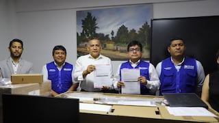 EsSalud Ica recibe equipos de computo de la Universidad Privada San Juan Bautista