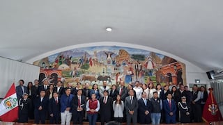 Municipalidad de Arequipa oficializa cambios y presenta a nuevos gerentes y funcionarios