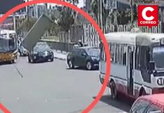 Caída de letrero de fierro hiere a dos personas en San Juan de Lurigancho