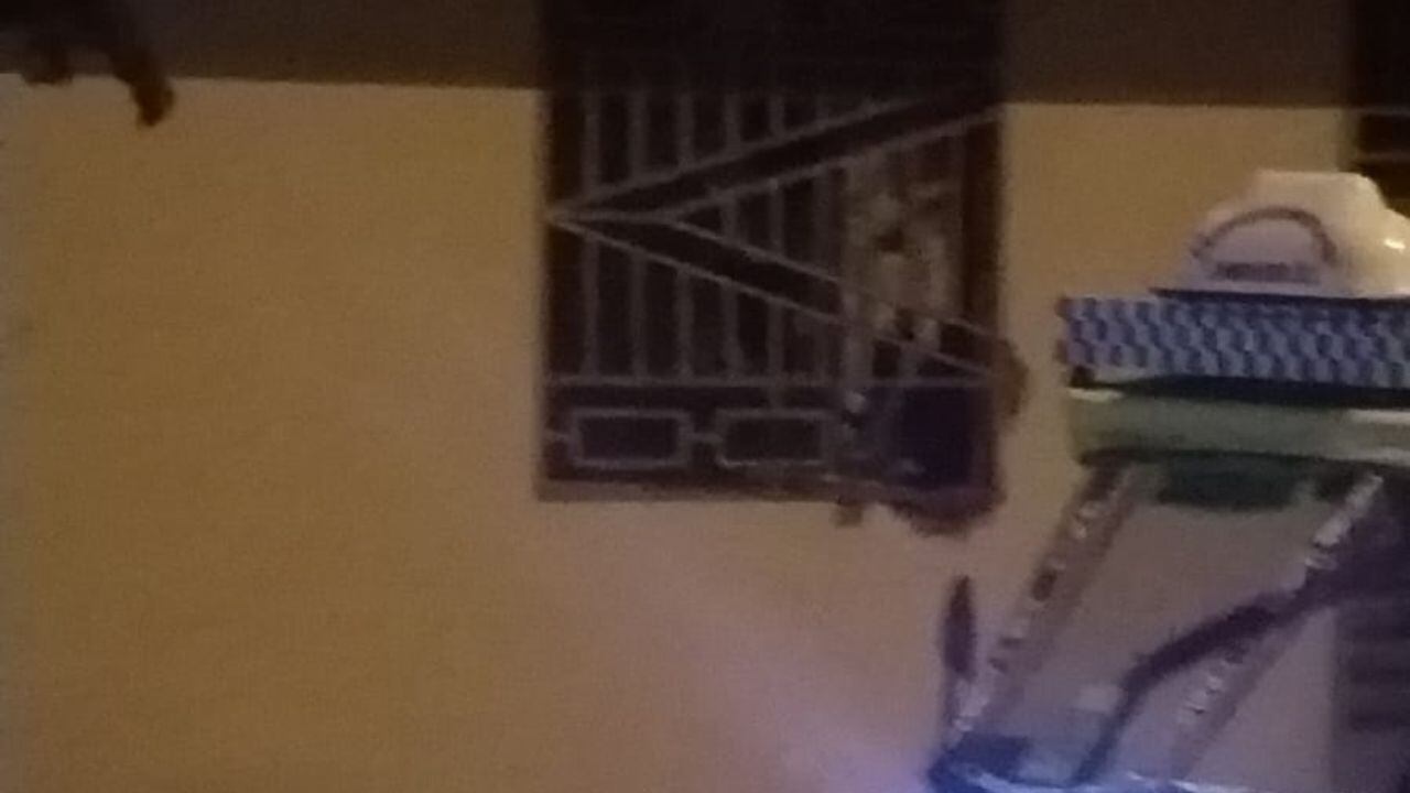 Extorsionadores buscarían amedrentar a propietario del inmueble.