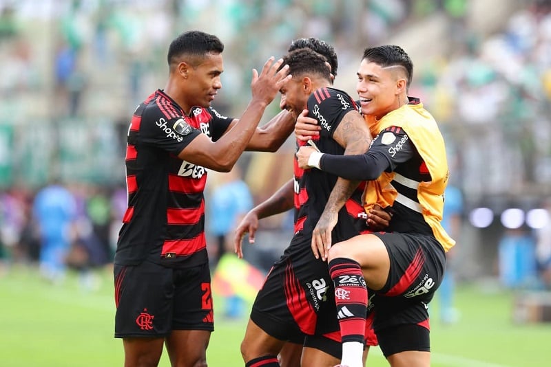Flamengo campeón de la Libertadores en Lima: Danilo cabecea la gloria y desata el carnaval en el Monumental