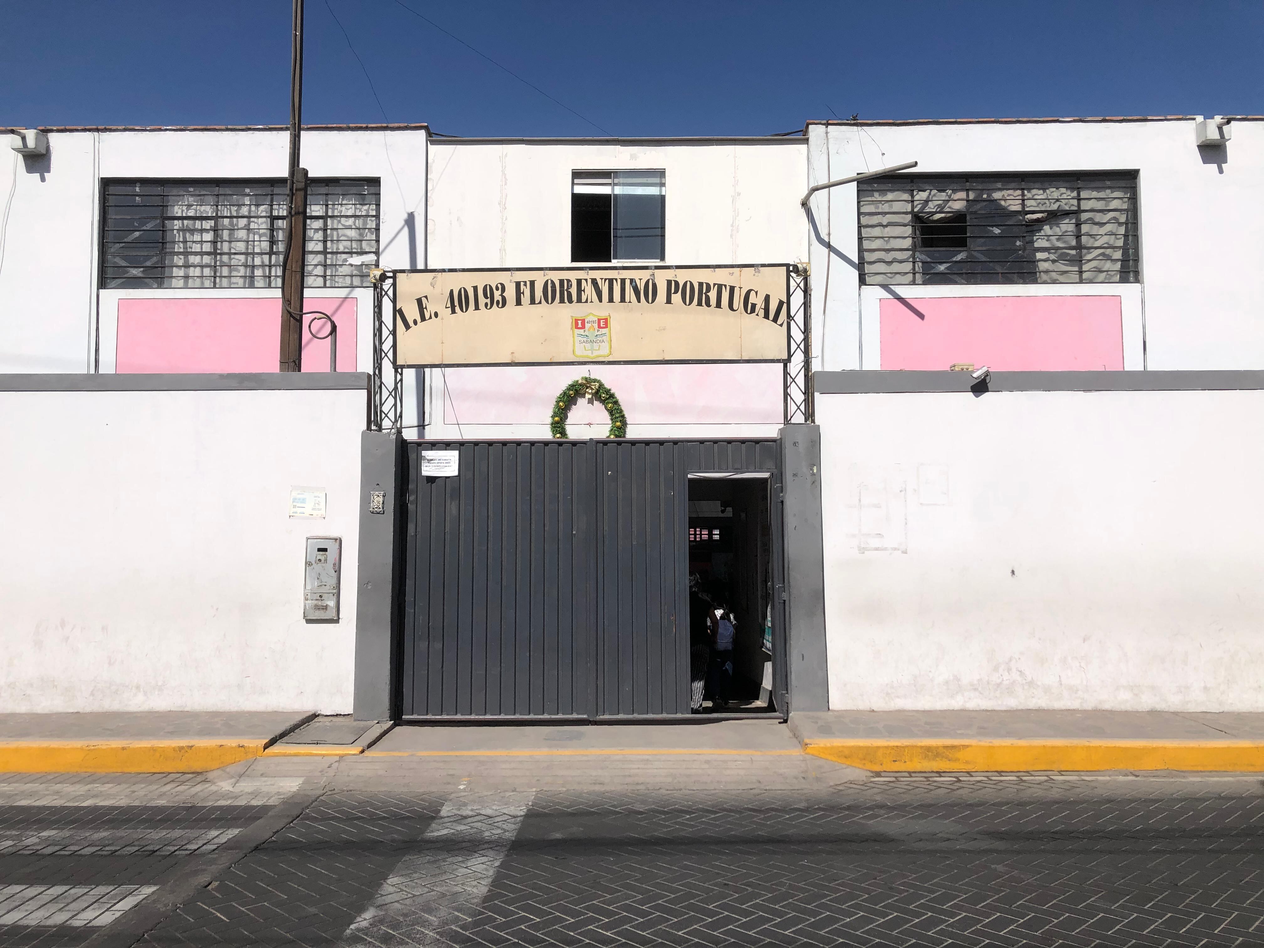 Fachada del colegio Florentino Portugal. Foto: GEC.