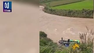 Bus de agrupación musical cae al río Mantaro y deja un fallecido
