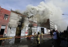 Incendio en La Victoria, a una cuadra del hospital Almenara: Más de 10 unidades de bomberos atienden emergencia