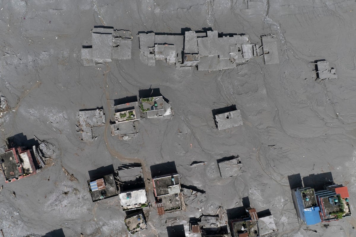 Vista aérea de las casas dañadas en la aldea de Delight. (EFE/EPA/NARENDRA SHRESTHA)