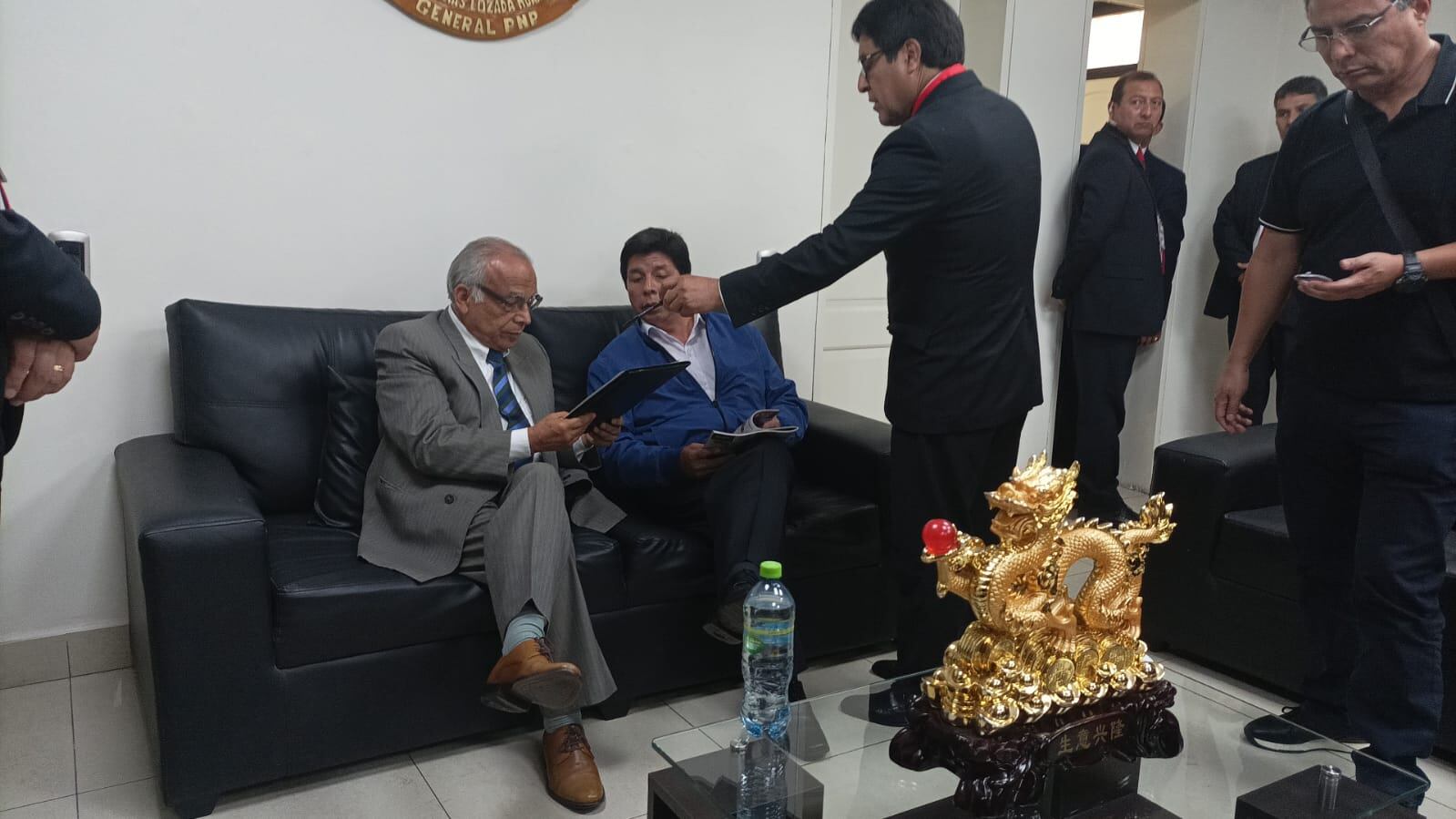 Pedro Castillo fue detenido cuando se dirigía a la embajada de México tras dar el golpe de estado. (Foto: Difusión)